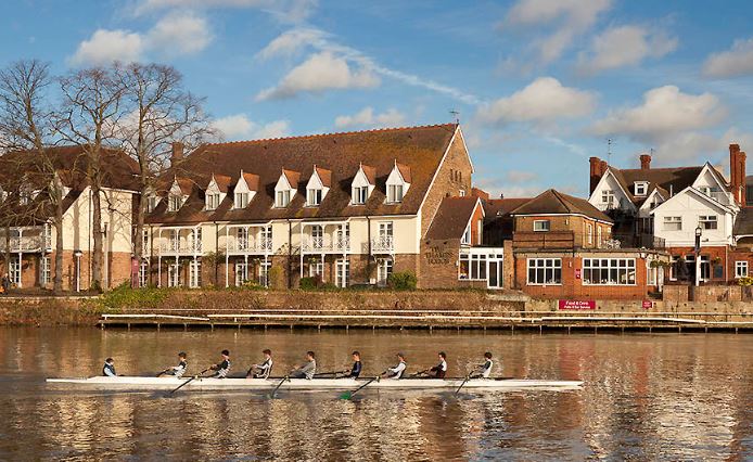Sunday London Staines-upon-Thames Hotel